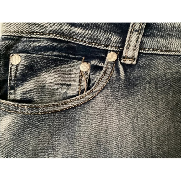 Ling Collection Women’s Blue Jeans Medium Rise Pre-Washed 5 Pockets Size 13/14 - Picture 14 of 15